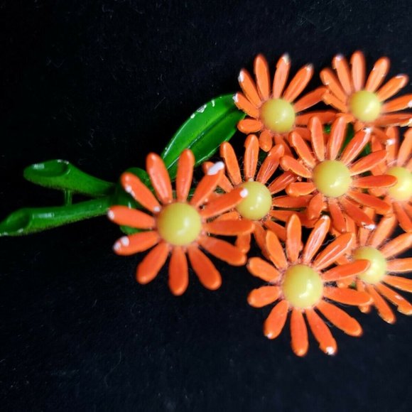 Vintage Weiss Bouquet of Eight Orange and Yellow D - Picture 5 of 5